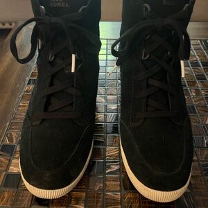 Sorel Women’s Suede Boots